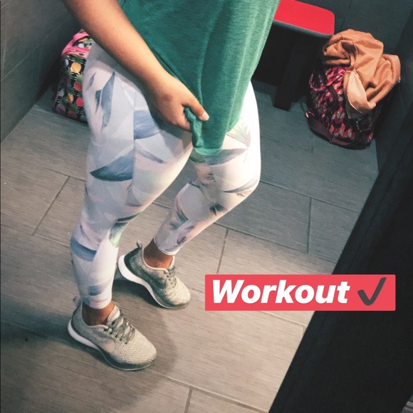 Fabletics Salar Powerform Leggings - Picture 2 of 2